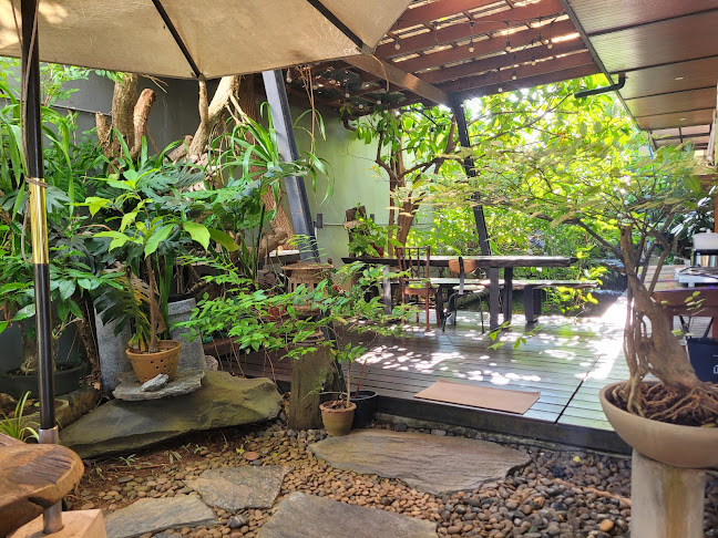 Cafe Restique - การบริการอาหารและที่พัก