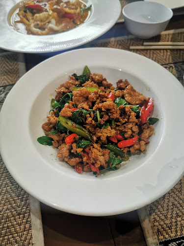 The Orchid Restaurant Chaweng - การบริการอาหารและที่พัก