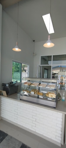 บ้านขนมลุง - การบริการอาหารและที่พัก