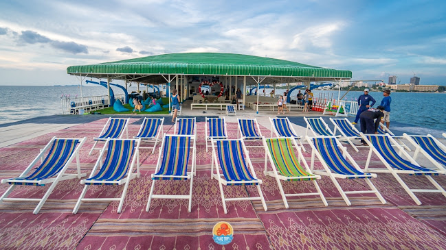 Comentarii opinii despre คาเฟ่ตกหมึกพัทยา Tako Trip