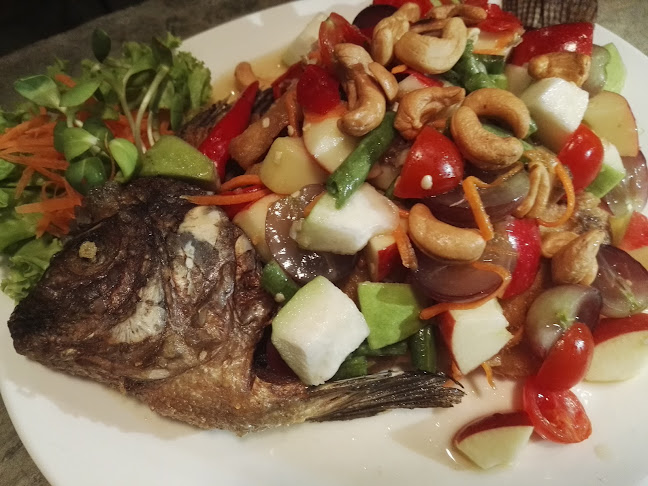 Opinii despre ไม้น้ำ คาเฟ่ พะเยา în อำเภอเมืองพะเยา - การบริการอาหารและที่พัก