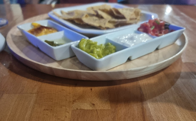 CHICHA Restaurant and Hotel - อำเภอบางละมุง