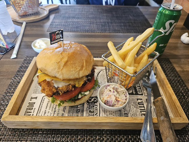 ถนน กะตะ ตำบล กะรน อำเภอเมืองภูเก็ต ภูเก็ต 83100