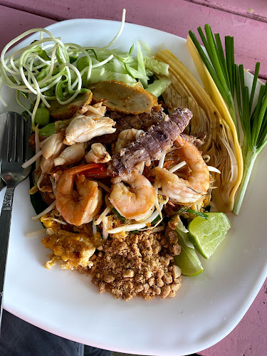 ร้านผัดไทยครัวแอบอร่อย - อำเภอเมืองจันทบุรี