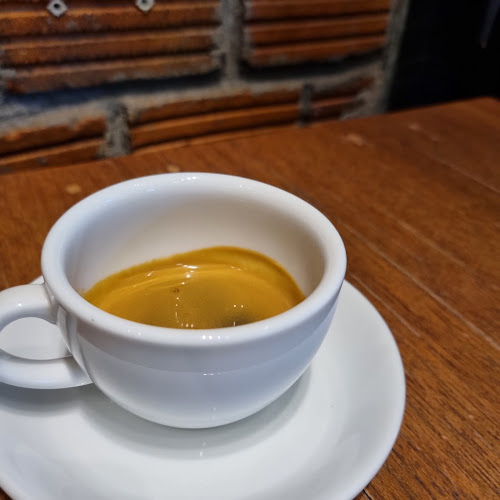 Opinii despre Midori Coffee Roastery în อำเภอเมืองร้อยเอ็ด - การบริการอาหารและที่พัก