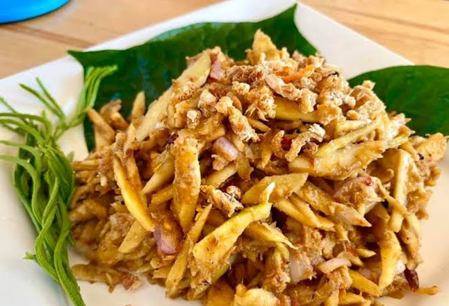 ตำกรร แซ่ปอีสานบ้านเฮาชิลๆริมเล - การบริการอาหารและที่พัก