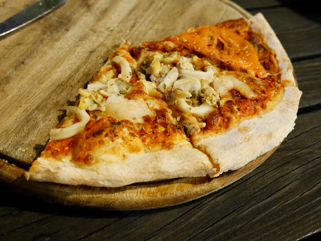 Opinii despre River Wine Restaurant&Karaoke în อำเภอปากเกร็ด - การบริการอาหารและที่พัก