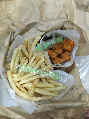 Potato Corner Central Chaengwattana - การบริการอาหารและที่พัก