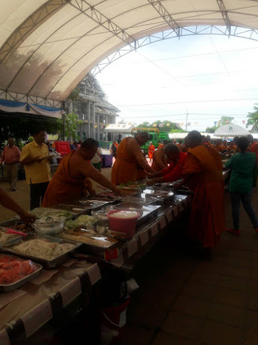 ตลาดน้ำหนองพะอง - การบริการอาหารและที่พัก