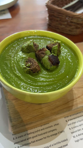 Easy Health - การบริการอาหารและที่พัก