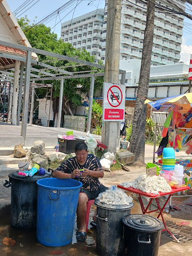 ล้านคุณย่า เตียงผ้าใบ หาดจอมเทียน ล็อค 152