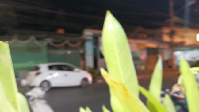 น้องวิน ข้าวต้มโต้รุ่ง เกาะสมุย - การบริการอาหารและที่พัก