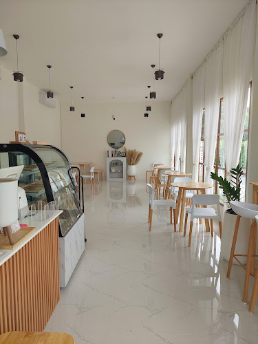 Ten slash coffee corner tenslash เท็นสแลช คาเฟ่นครปฐม