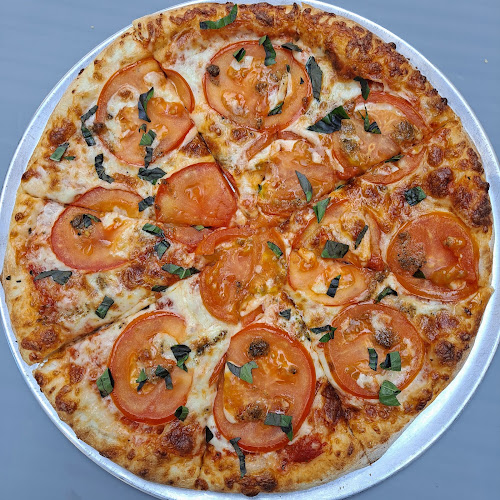 Opinii despre New York Pizza House (Pattaya - Soi Khaonoi) în อำเภอบางละมุง - การบริการอาหารและที่พัก