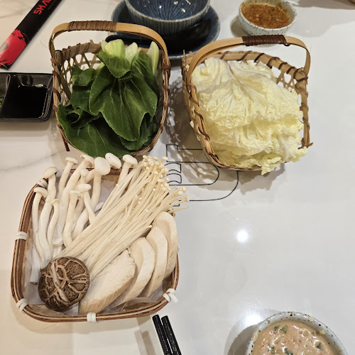 8 ถนน สวัสดิ์รักษ์ ตำบลป่าตอง อำเภอกะทู้ ภูเก็ต 83150