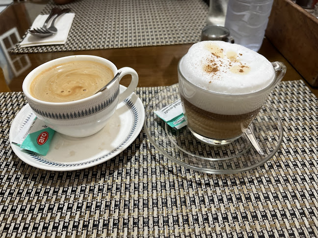 The Continental Bakery and Restaurant - การบริการอาหารและที่พัก