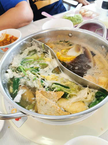 ร้านครัวคุณาลัย - การบริการอาหารและที่พัก