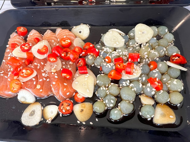 ดูปองดองยำ อุบลราชธานี - การบริการอาหารและที่พัก