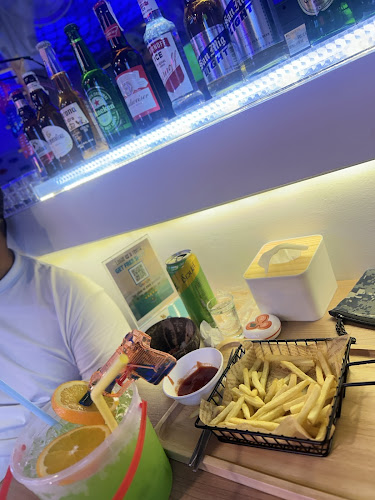 TOKO Bar - การบริการอาหารและที่พัก