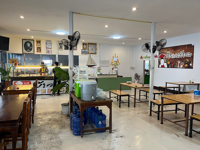 Comentarii opinii despre ข้าวแกงเจ๊จวบ ร้านใหม่ by อุ้ม & โจ้