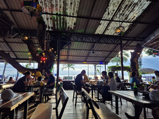 Green Tree Rest. & Pub - การบริการอาหารและที่พัก