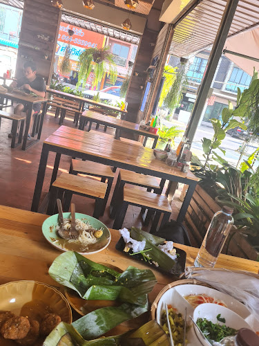 Opinii despre ร้านหนมจีนบ้านฉลอง în อำเภอเมืองภูเก็ต - การบริการอาหารและที่พัก