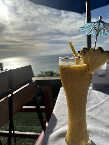 ร้านอาหารบ้านชมวิว - การบริการอาหารและที่พัก