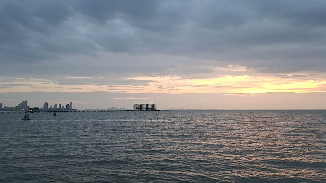 คาเฟ่ เดอ บีช พัทยา - อำเภอบางละมุง