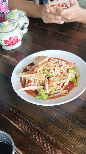 ก๋วยเตี๋ยวภูไท - การบริการอาหารและที่พัก