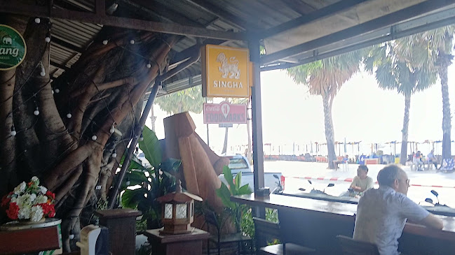 Opinii despre Green Tree Rest. & Pub în อำเภอบางละมุง - การบริการอาหารและที่พัก