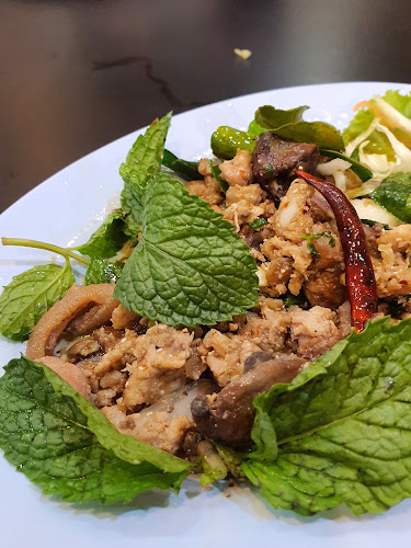 ครัวคุณนิด - การบริการอาหารและที่พัก