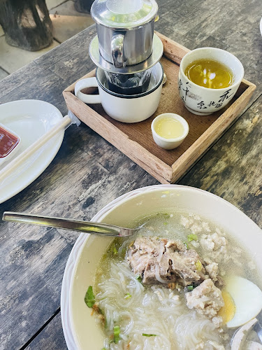 ร้านชมสวน ติ่มซำ อาหารเช้าพัทยา - การบริการอาหารและที่พัก