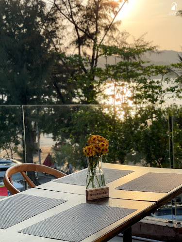 Manina Brunch&Bar - Patong Restaurant - การบริการอาหารและที่พัก