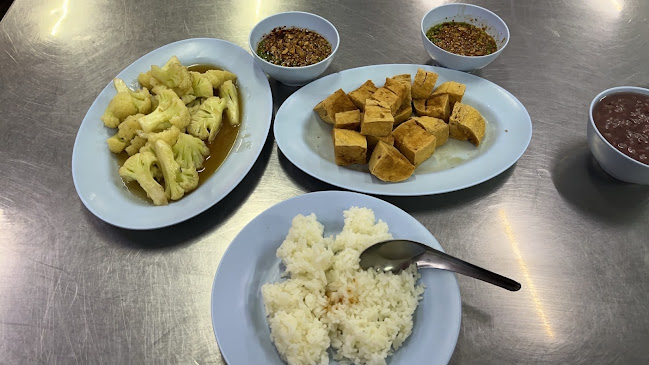 ข้าวต้มสันติโภชนา - การบริการอาหารและที่พัก