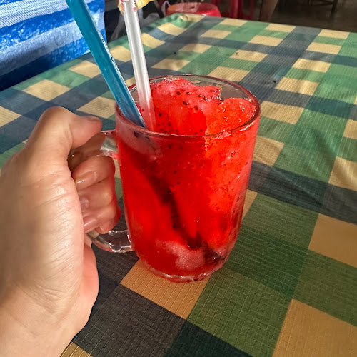 โอ้วเอ๋ว ตลาดฉำฉา