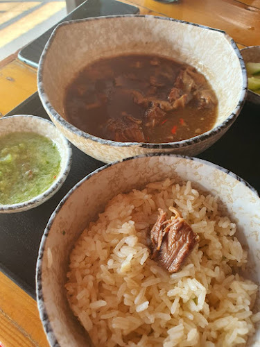 Opinii despre ขวัญใจข้าวมันไก่สิงคโปร์ în อำเภอบางบัวทอง - การบริการอาหารและที่พัก