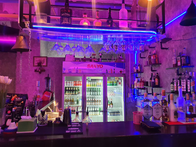 Smell Bar - การบริการอาหารและที่พัก