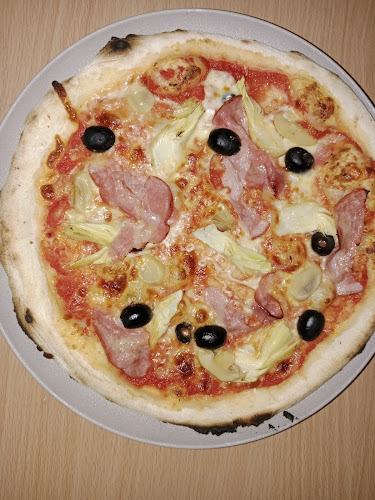 Chaweng star pizza - การบริการอาหารและที่พัก