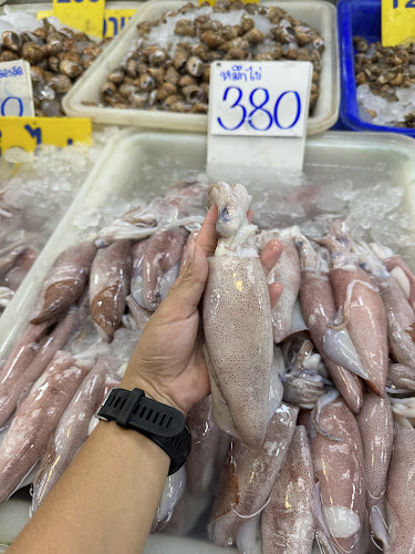 ศรีนวล ตลาดทะเลไทย