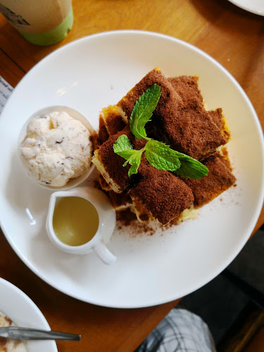 Opinii despre Rock S Presso Chanthaburi în อำเภอเมืองจันทบุรี - การบริการอาหารและที่พัก