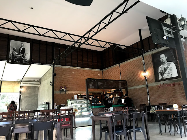 R2CV+XF5 Unnamed Road อำเภอเมืองนครปฐม นครปฐม 73000