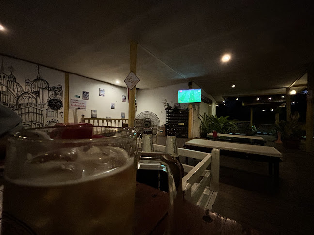 ระเริง​ลิ้น - การบริการอาหารและที่พัก