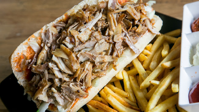 Opinii despre Golbasi Phuket în อำเภอกะทู้ - การบริการอาหารและที่พัก