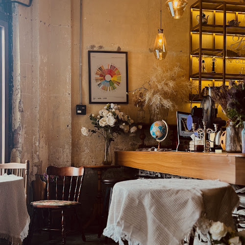 ไฟโฟ โอลด์ทาวน์ คาเฟ่ แอนด์ ฟลอรัล - การบริการอาหารและที่พัก