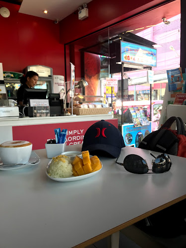 เมอเวนพิค ไอศกรีม สาขา อมตะ ป่าตอง - การบริการอาหารและที่พัก