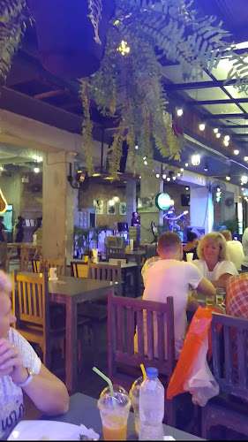 Buffalo steak house - การบริการอาหารและที่พัก