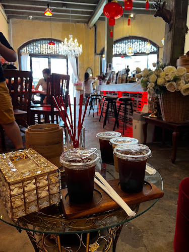 ไฟโฟ โอลด์ทาวน์ คาเฟ่ แอนด์ ฟลอรัล - การบริการอาหารและที่พัก