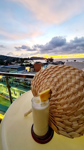 คี สกายเล้าท์ ลูฟท๊อป - อำเภอกะทู้