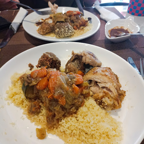 Opinii despre ร้านชาลี บีช ร้านอาหารและบาร์ în อำเภอบางละมุง - การบริการอาหารและที่พัก