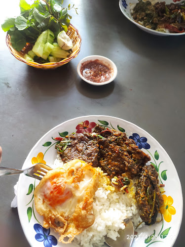 Opinii despre Long Aie ร้านลงเอย în อำเภอเมืองภูเก็ต - การบริการอาหารและที่พัก